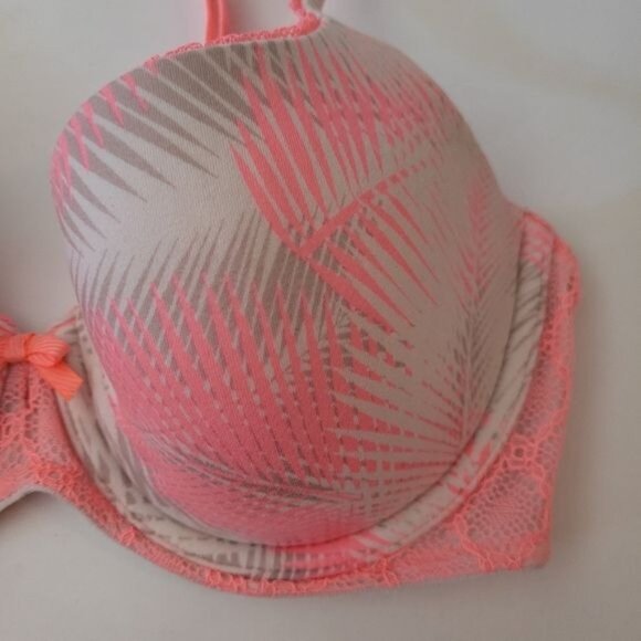 Body By Victoria Victoria's Secret Bra Pink Underwire Lace Size 32d Lined - Picture 2 of 7